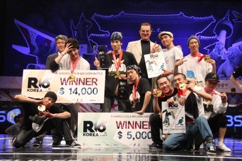 2010년 R-16 World Master Championships 퍼포먼스, 크루배틀 두 부분우승
