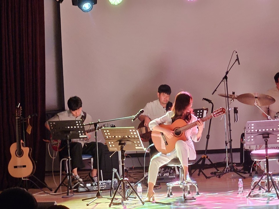 남북종합문화센터  '고향의 노래' 공연