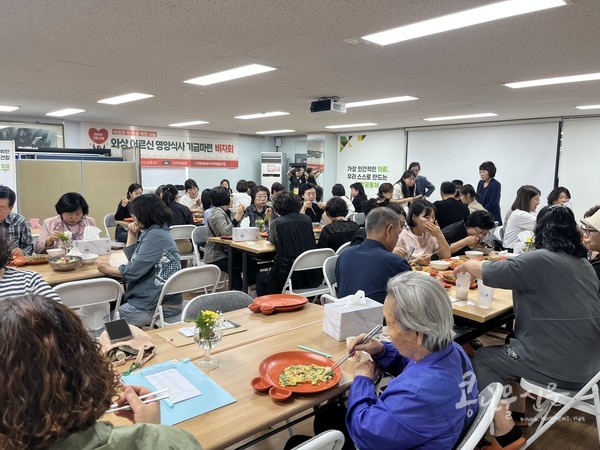 부천의료복지사회적협동조합, ‘와상 어르신 영양식사 기금 마련 바자회’